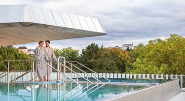 Infinitypool mit Ausblick über Salzburg | © Paracelsus Bad & Kurhaus / Ch.Wöckinger